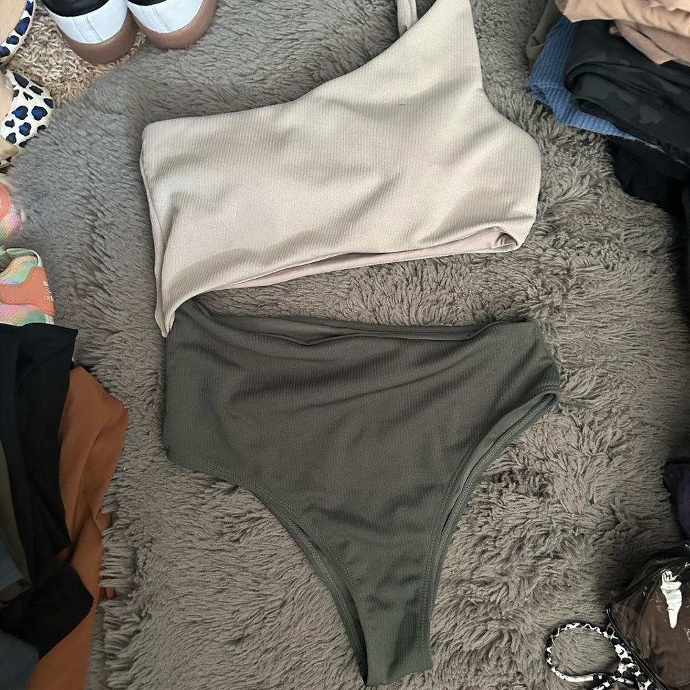 One-Shoulder One Piece with Cutout in Charcoal and Light Gray